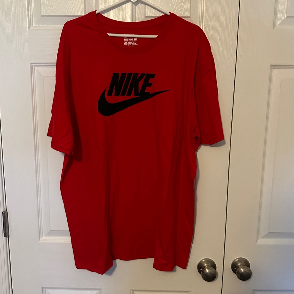 Nike Short Sleeve Shirt